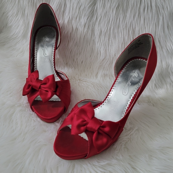 MICHAELANGELO DRESS HEELS - Picture 1 of 8